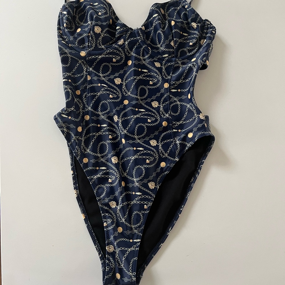 Missguided one piece